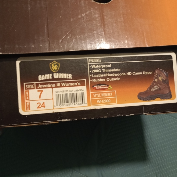 Game Winner Women's size 7 Waterproof Camo Thinsulate Boots Worn 2 times - Picture 4 of 4